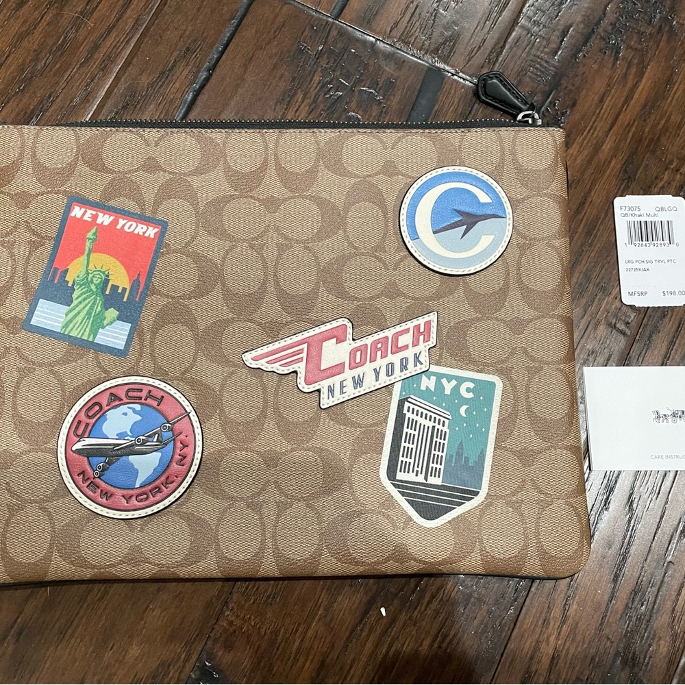 Coach F73075 Large Signature Pouch Travel Patch NYC New York City NWT Org $198